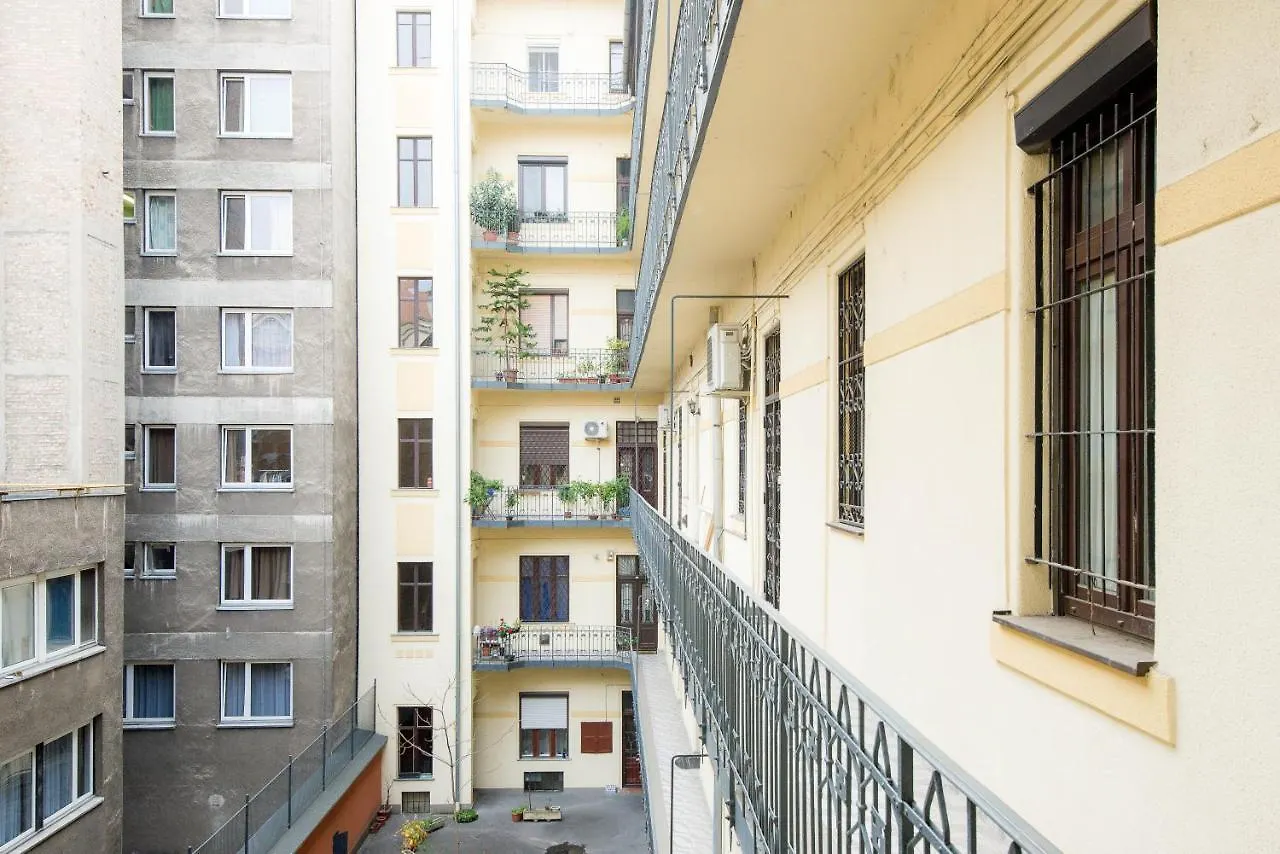 Lonyay Design Apartment Budapest 0*,