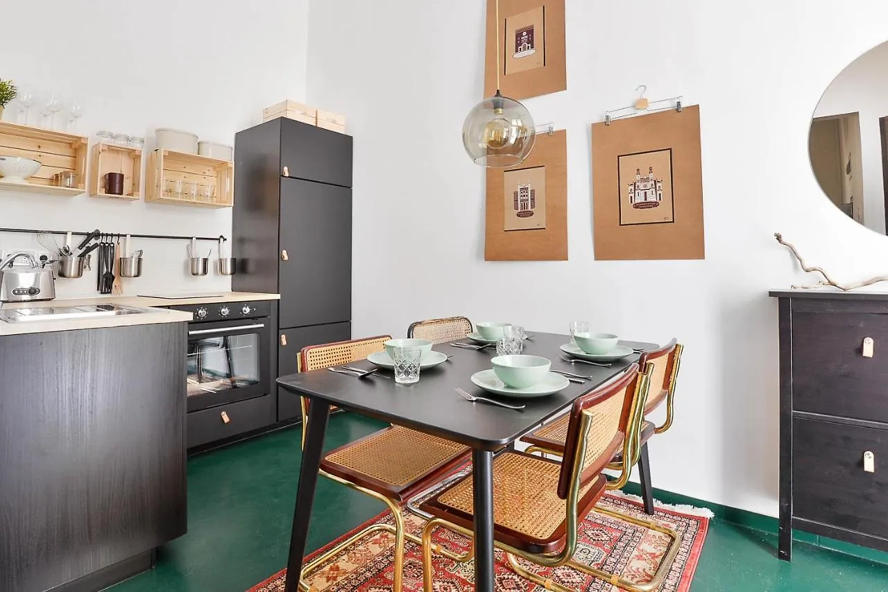 Lonyay Design Apartment Budapeşte Macaristan